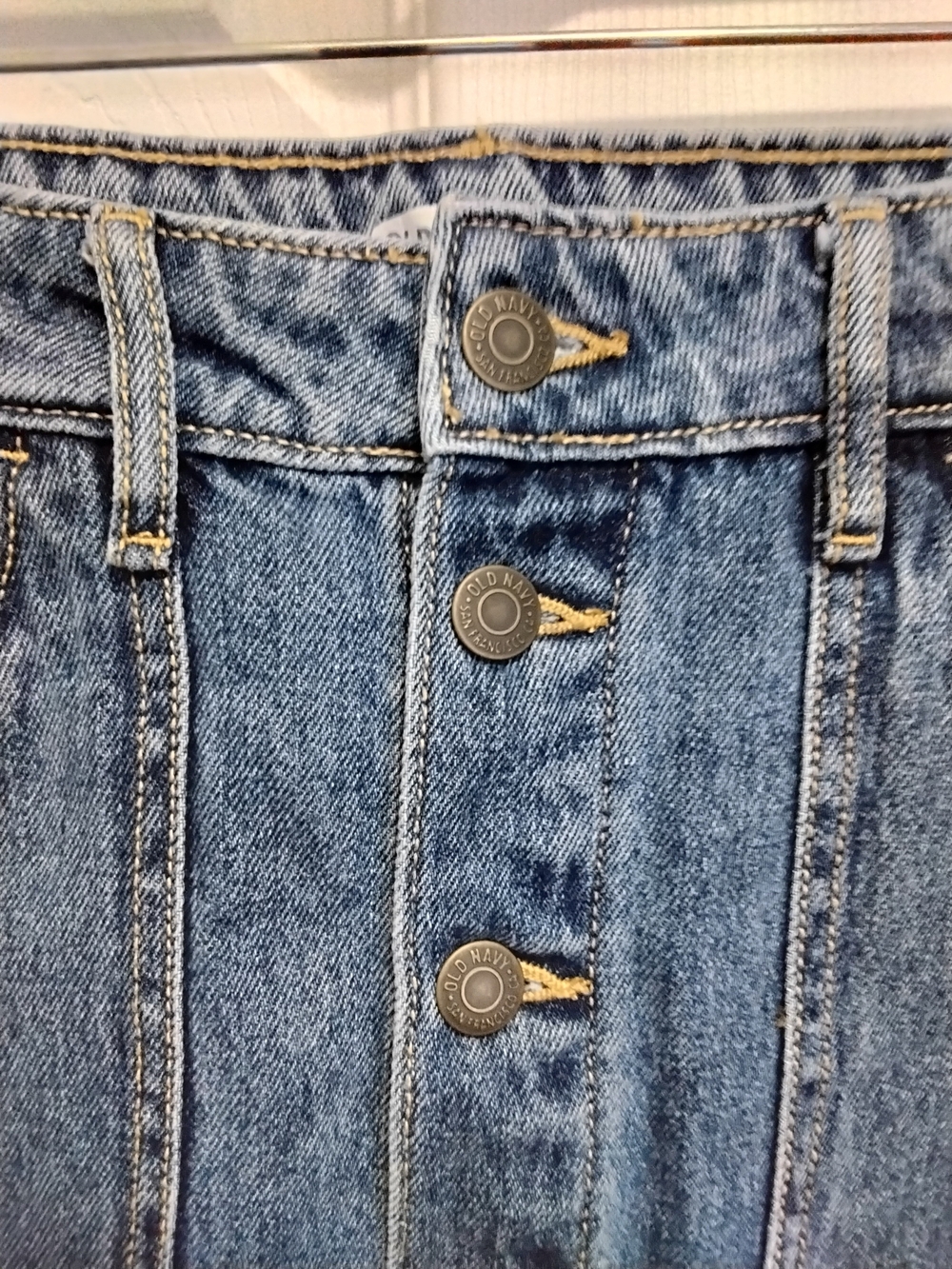Old Navy Blue Denim Button-Front Skirt - Picture 5 of 10